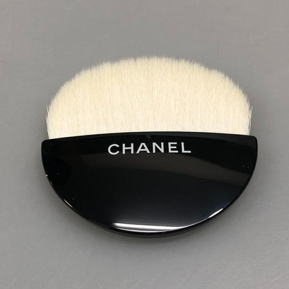 シャネル POUDRE LUMIERE プードゥル ルミエール 40 ホワイト オパール フェイスパウダー CHANEL【AFI29】【中古】