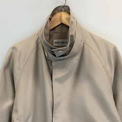 極美品◆イッセイミヤケ ベルテッドコート IM21FA509 ポリエステル レディース ベージュ サイズ2 ISSEY MIYAKE 【AFA1】