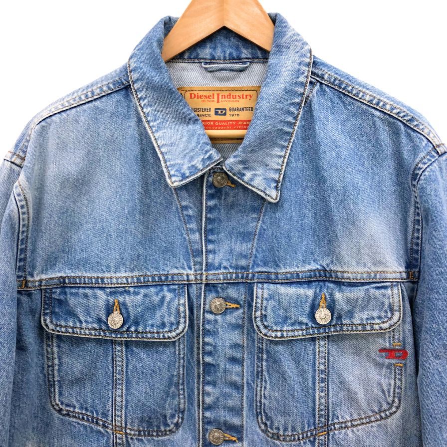 ディーゼルインダストリーのデニムジャケットです。 DIESEL】メンズ デニム ジャケット｜テディ付きトラッカー