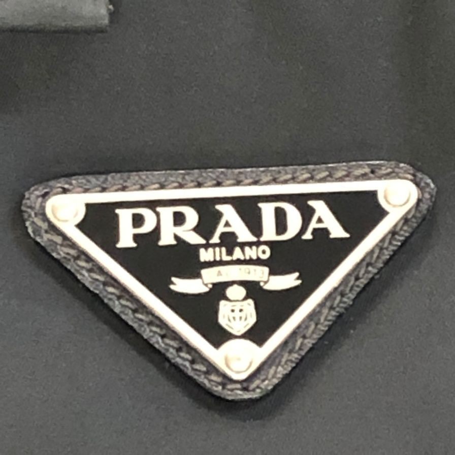 プラダ テスートナイロン 2WAY ガーメントケース ショルダー 三角ロゴプレート ストラップ付 ブラック PRADA【AFE3】
