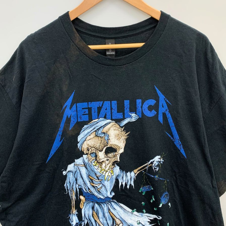 中古◇メタリカ Tシャツ Their Money Tips Her Scales Again