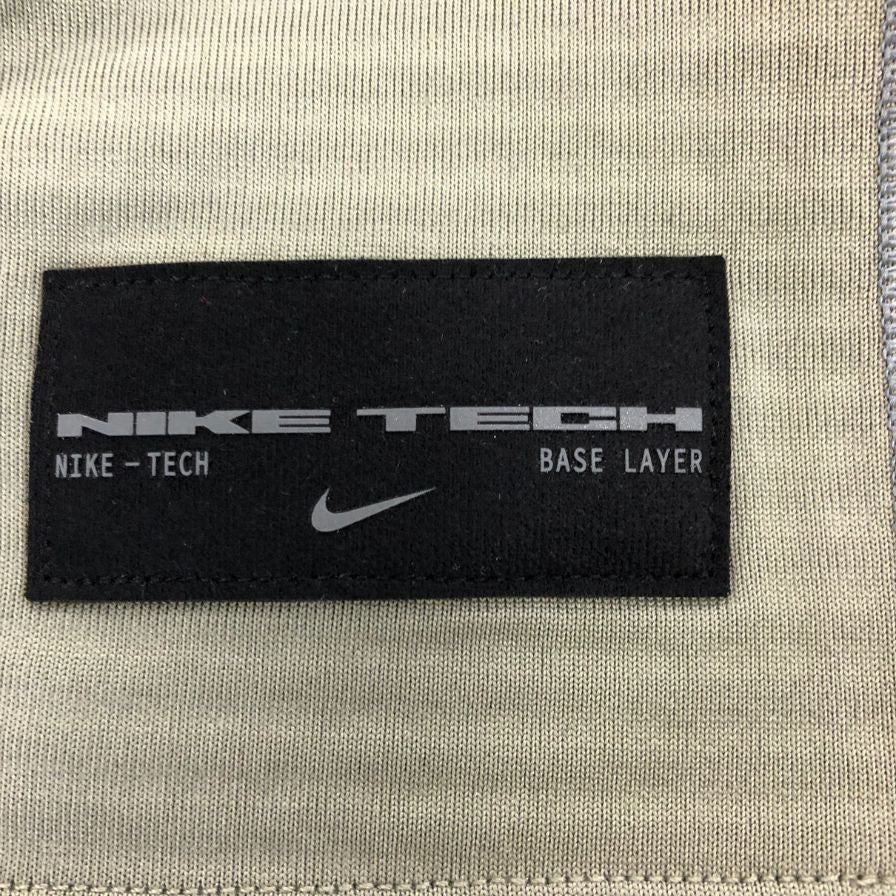 極美品◆ナイキ テック トップス カーキ メンズ サイズXXL HV1406-320 NIKE 【AFB4】