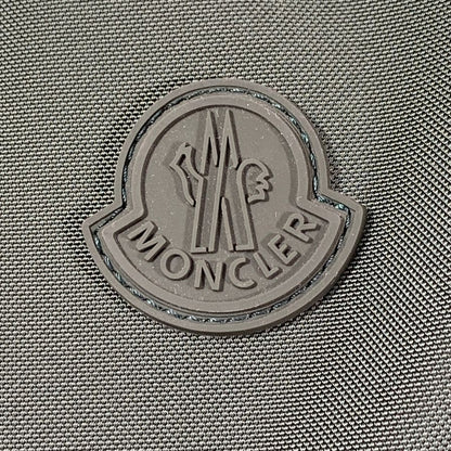 モンクレール バックパック ニュー ピエリック 2024AW J209A5A00009 カーキ  MONCLER NEW PIERRICK BACKPACK【AFE10】