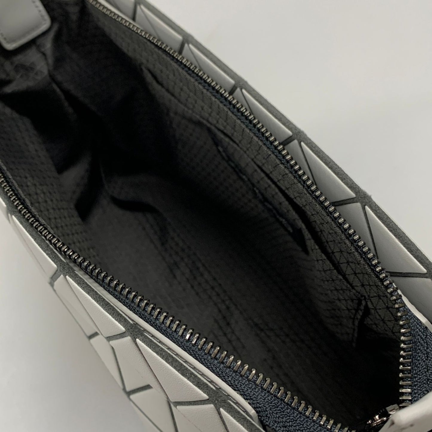 バオバオ イッセイミヤケ ハンドバッグ クリスタルマット BB53 AG314 ペールグレー レディース BAOBAO ISSEI MIYAKE【AFE12】