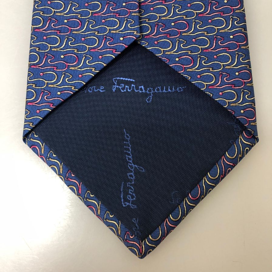 サルヴァトーレフェラガモ ネクタイ 総柄 ブルー系 Salvatore Ferragamo【AFI21】