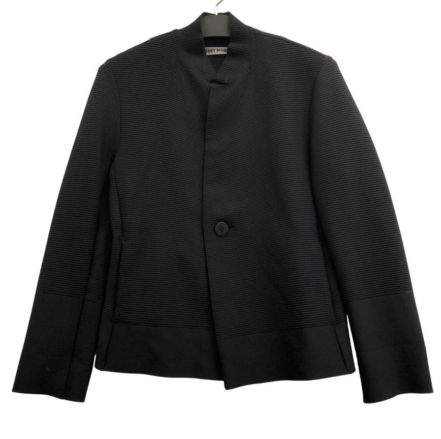 中古◆イッセイミヤケ 一つボタンショートジャケット IM81KD033 レディース サイズ2 ブラック ISSEY MIYAKE 【AFB33】