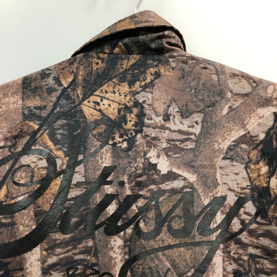 美品◆ステューシー リアルツリー柄 コーチジャケット ブラウン サイズM メンズ Stüssy Realtree 【AFB42】
