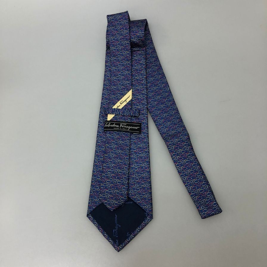 サルヴァトーレフェラガモ ネクタイ 総柄 ブルー系 Salvatore Ferragamo【AFI21】