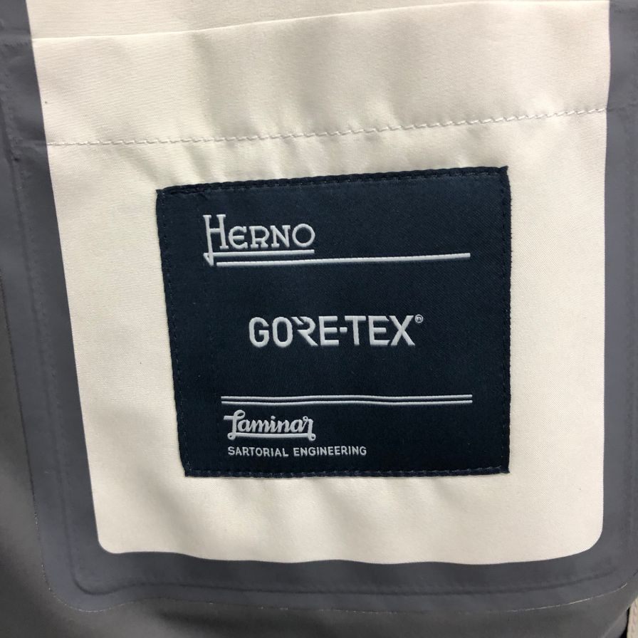 美品◆ヘルノ ラミナー コート IMO010UL-11101-1300 アイボリー  ゴアテックス メンズ サイズ44 Herno 【AFB24】