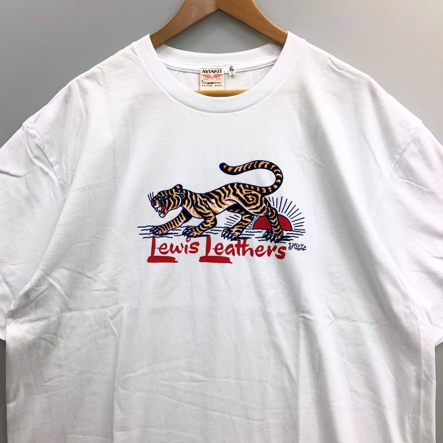 新品同様◆ルイスレザーズ Tシャツ タイガー  AVAKIT T-Shirts BRITISH MADE ユニセックス サイズXL ホワイト Lewis Leathers 【AFB6】