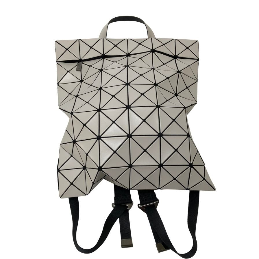 バオバオ イッセイミヤケ フラットパック リュックサック BB81-AG691 ホワイト ブラック BAO BAO ISSEY MIYAKE【AFE3】