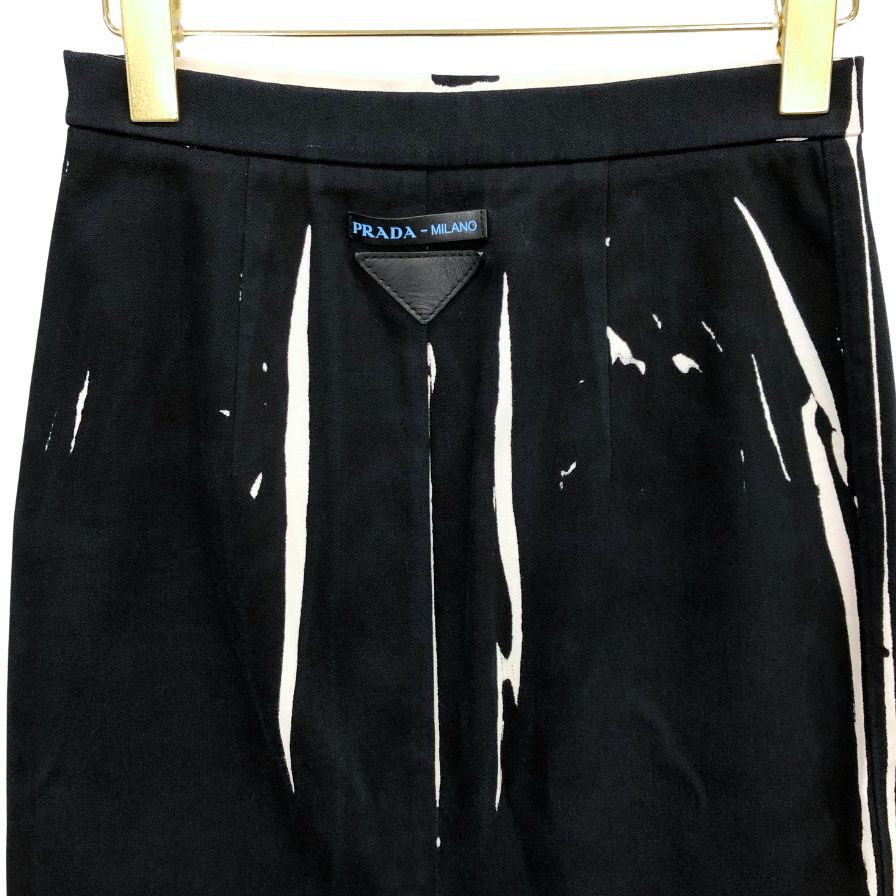 プラダ スカート カーフトライアングルロゴ レディース ブラック 36S PRADA【AFB20】