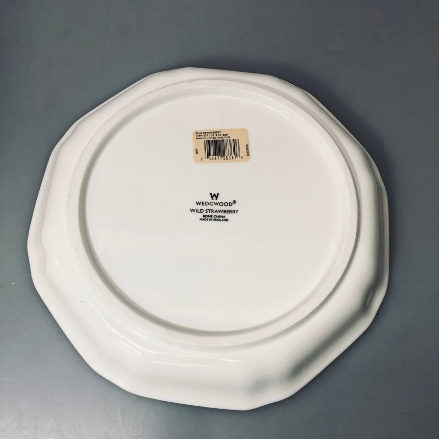 ウェッジウッド 八角プレート 金彩 ワイルドストロベリー ボーンチャイナ 総柄 WEDGWOOD【AFI28】【中古】