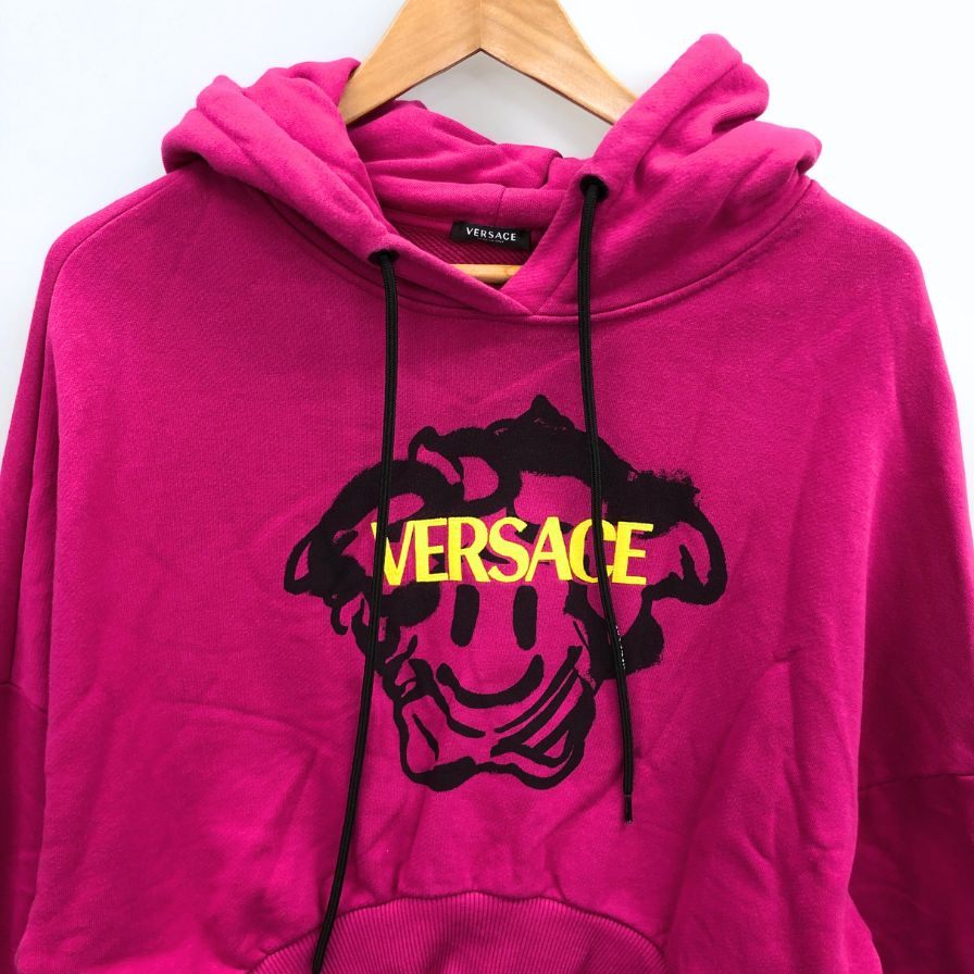 美品◆ヴェルサーチ パーカー スマイルプリント クロップド丈 ピンク レディース サイズ38 VERSACE 【AFB14】