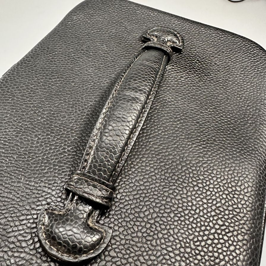 シャネル キャビアスキン バニティバッグ ゴールドジップ ココマーク ブラック CHANEL【AFE4】