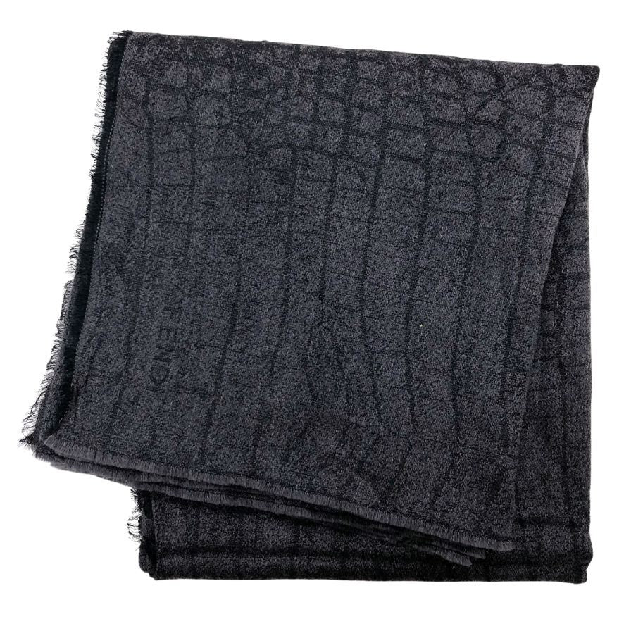 フェンディ ストール マフラー エキゾティック柄透かし 100×110 メンズ グレー系 FENDI【AFI21】