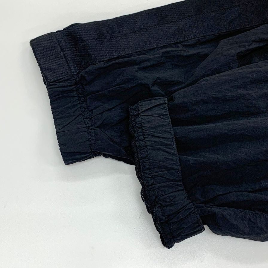 ストーンアイランド サイドロゴ ナイロン トレーニングパンツ 811530919 メンズ サイズ30 ブラック STONE ISLAND 【AFB6】