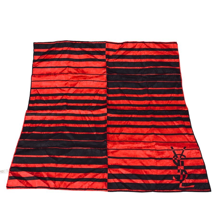 イヴ サンローラン シルクハンカチ YSL総柄 日本製 シルク レッド Yves Saint Laurent【AFI17】【中古】