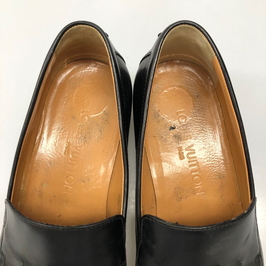 ルイヴィトン タッセルローファー Uチップ レザー キューブ ロゴチャーム メンズ ブラック サイズ7.5 LOUIS VUITTON 約26.0cm【AFC1】