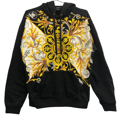 美品◆ヴェルサーチ パーカー バロッコアカンサスプリント A87476 メンズ コットン サイズXS ブラック イエロー VERSACE 【AFB5】