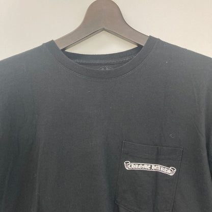 美品◆クロムハーツ Tシャツ ポケットT 胸元ロゴ バックプリント クロス  ブラック サイズL メンズ CHROME HEARTS 【AFB4】