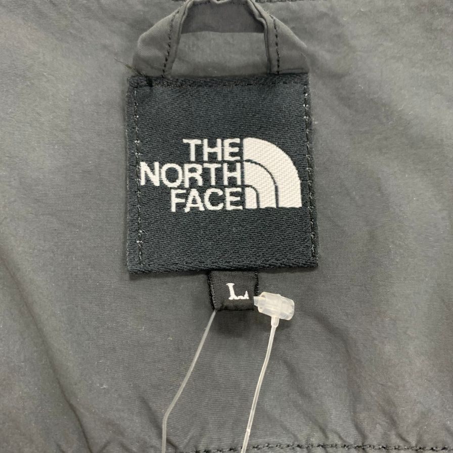 新品同様◆ザ ノースフェース トレッカーベスト メンズ NP71620 サイズL カーキ THE NORTH FACE 【AFB30】