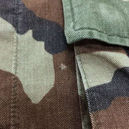 中古◆米軍 ミリタリー ジャケット 4ポケット 迷彩柄 ワッペン付 STOCK NO 8415-01-084-1653 メンズ サイズS 【AFB35】