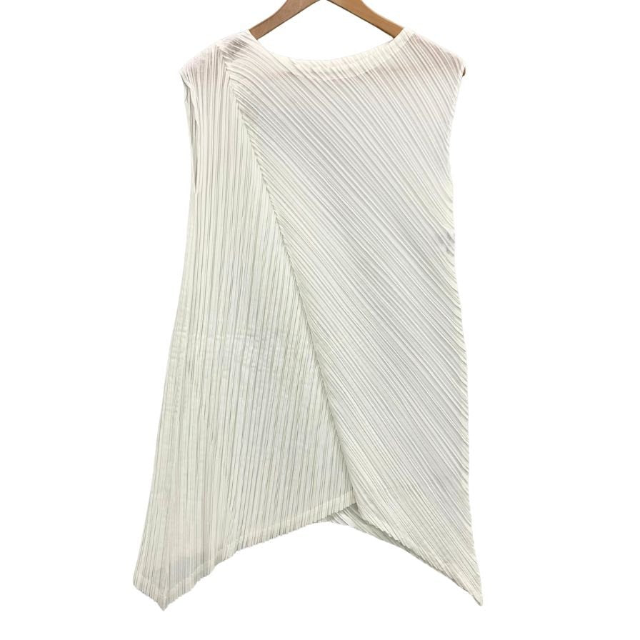 超美品　ISSEY MIYAKE イッセイミヤケ　板締めシボリ ワンピース 超美品 ISSEY MIYAKE イッセイミヤケ 板締めシボリ ワンピース