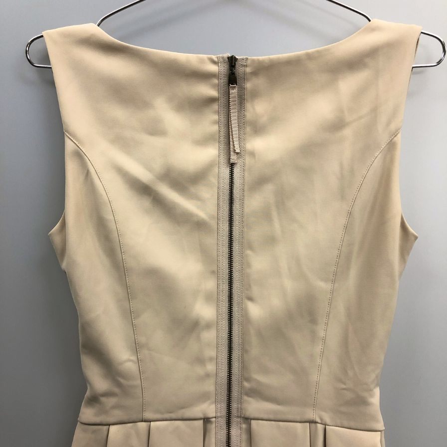 極美品◆フォクシーニューヨーク ノースリーブワンピース ポリエステル  ファスナー ベージュ  22648 FOXEY NEW YORK 【AFB11】