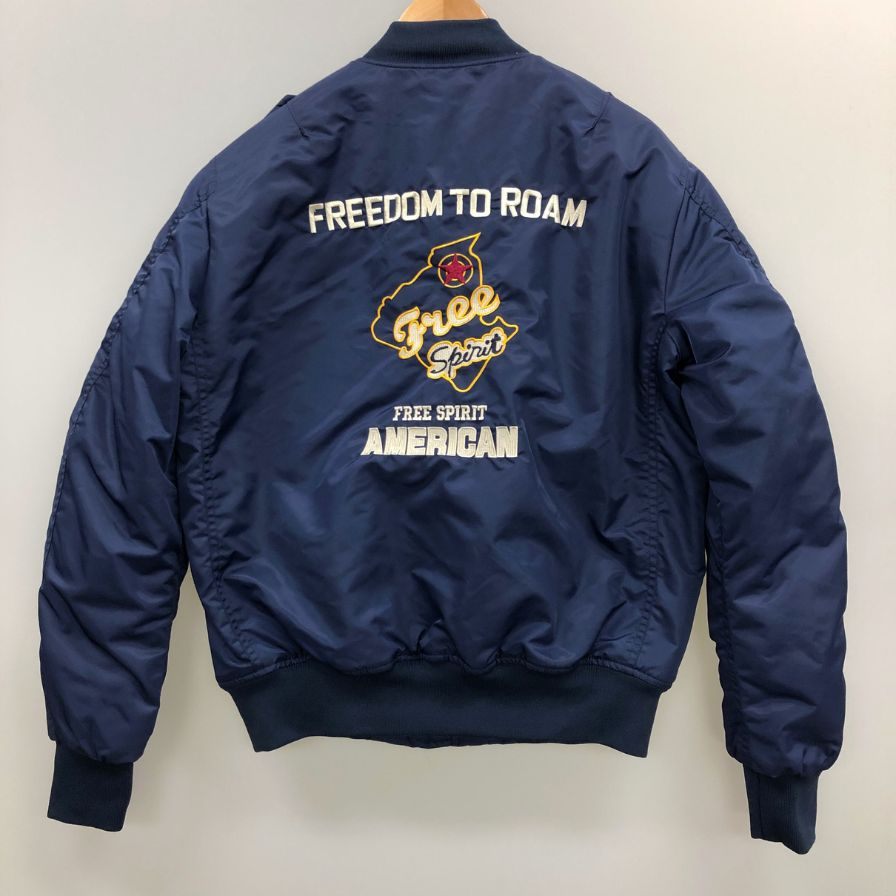美品◆ノーブランド MA-1 中綿 フライト ジャケット ボンバー キルティング 刺繍 ロゴ ネイビー メンズ サイズL FASHION SPORTS FREEDOM ROAM 【AFA11】
