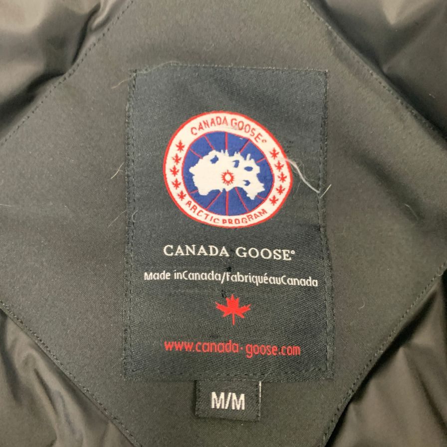美品◆カナダグース カムループス ダウンジャケット ブラック サイズM CANADA GOOSE 【AFA20】