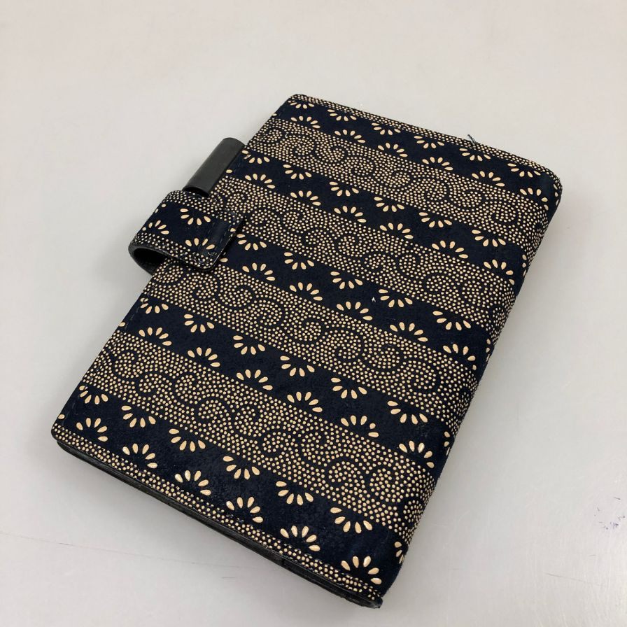 印傳屋 手帳カバー システム手帳 6穴 ネイビー系 総柄 INDEN-YA【AFI27】【中古】