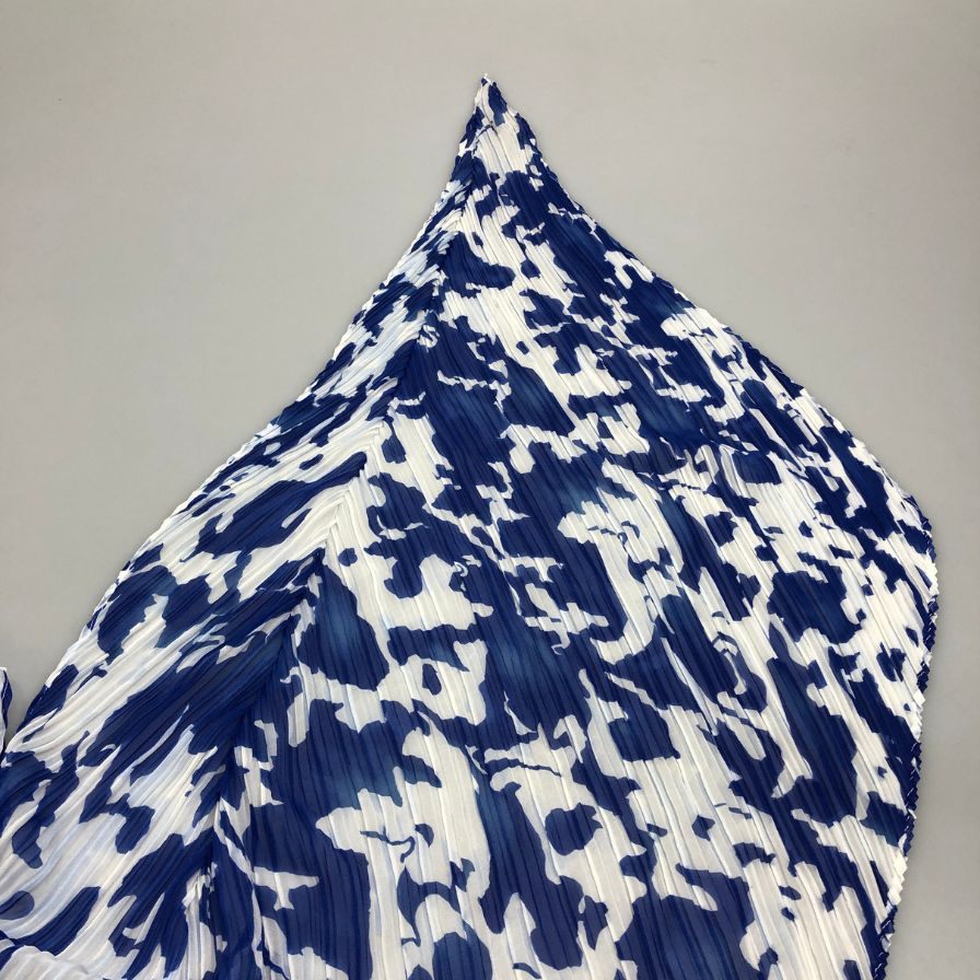 プリーツプリーツ イッセイミヤケ ストール 総柄 ポリエステル ショール ブルー PLEATS PLEASE ISSEY MIYAKE【AFB49】