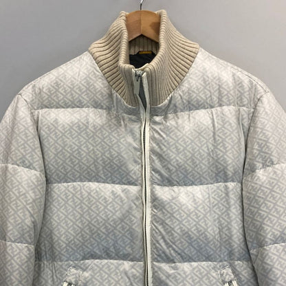 美品◆フェンディ ダウンブルゾン ズッカ柄  襟 袖 裾リブ メンズ サイズ48 ホワイト FENDI 【AFA22】