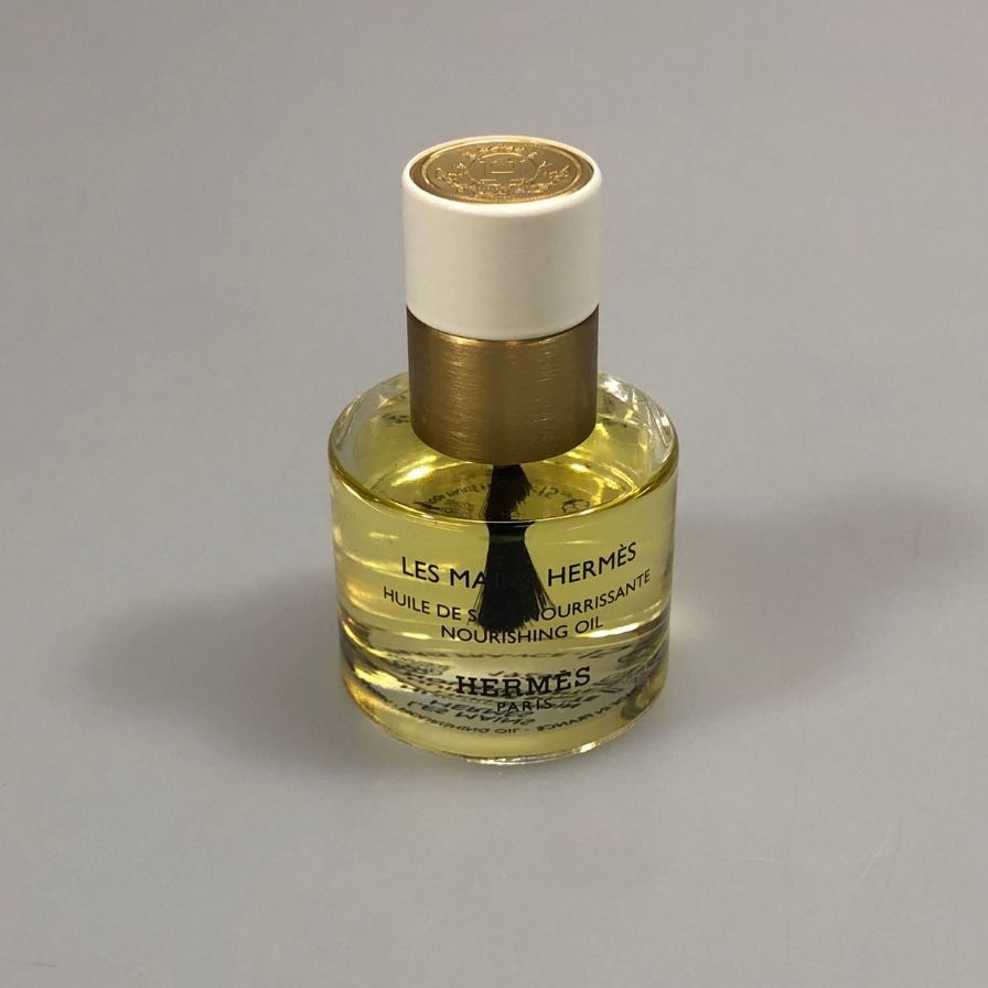 エルメス ネイルカラー レ マン エルメス ユイル ドゥ ソワン  ネイル＆キューティクルオイル 15ml HERMES【AFI29】【中古】