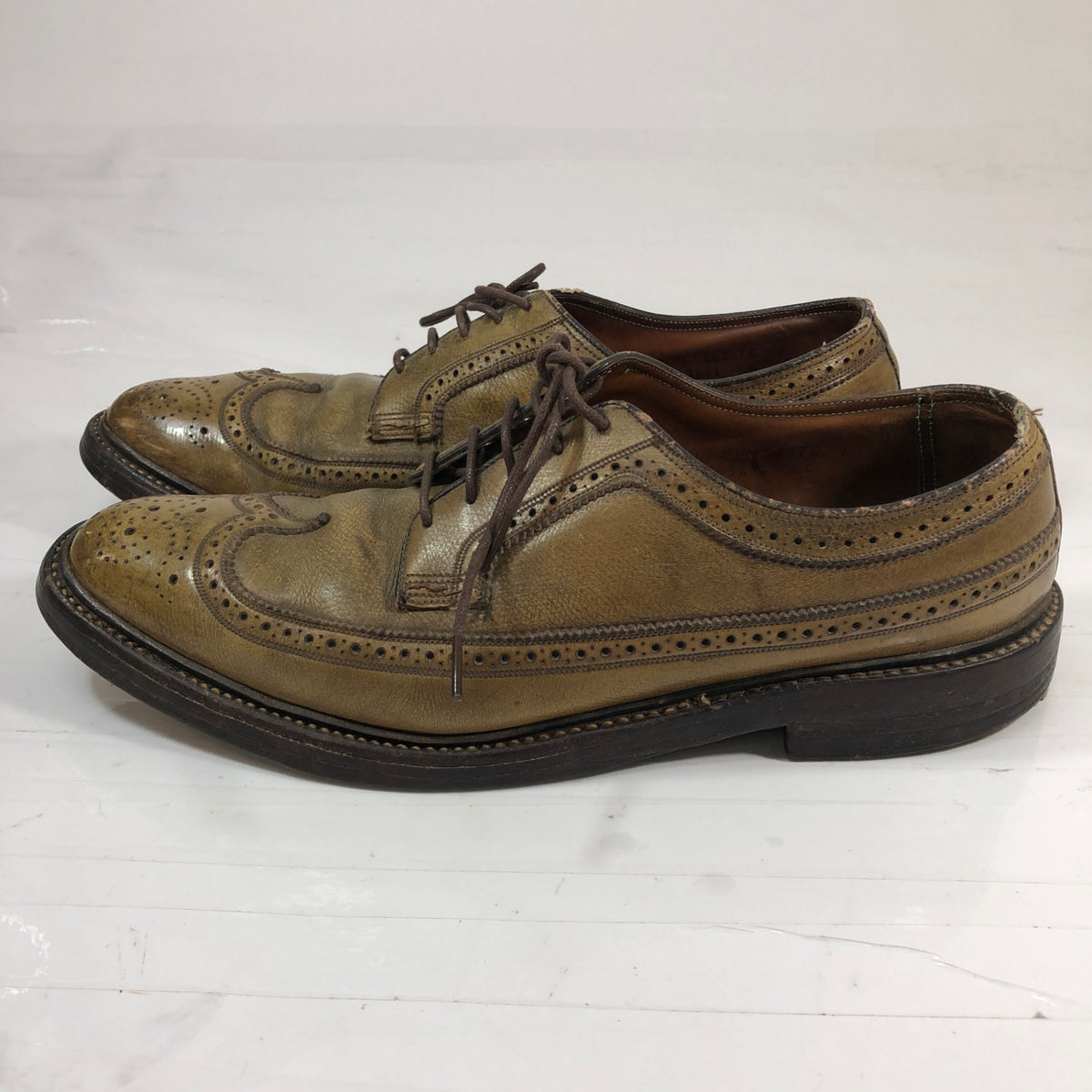 フローシャイム レザーシューズ ロングウィング グレインレザー ゴールデンハーベスト ライトブラウン メンズ サイズUS10.5 FLORSHEIM 約28.5cm【AFC32】