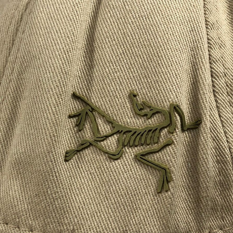 アークテリクス ロゴキャップ コットン FLEXFIT  サイズL ベージュ ARC'TERYX【AFB50】【中古】