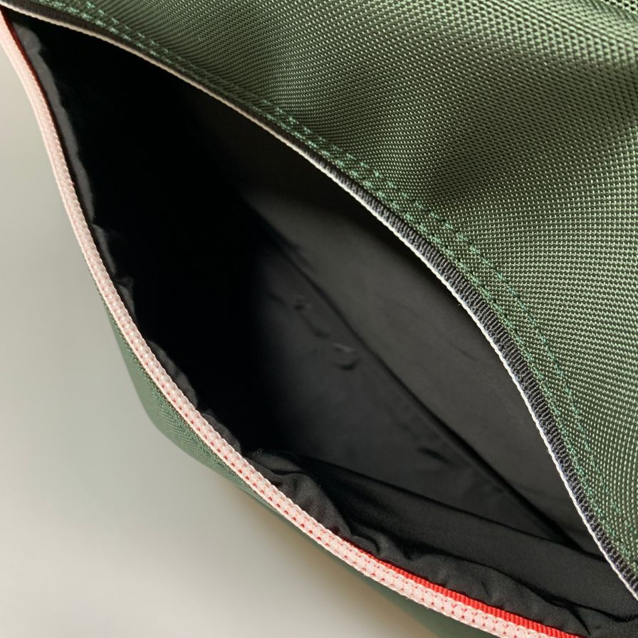 モンクレール バックパック ニュー ピエリック 2024AW J209A5A00009 カーキ  MONCLER NEW PIERRICK BACKPACK【AFE10】