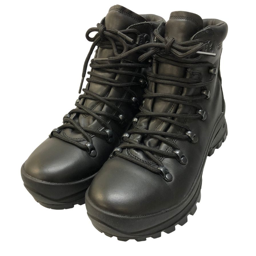 メレル ブーツ トレッキングブーツ Bristol MID レディース サイズ24.5 ブラック MERRELL 約24.5cm【AFD９】