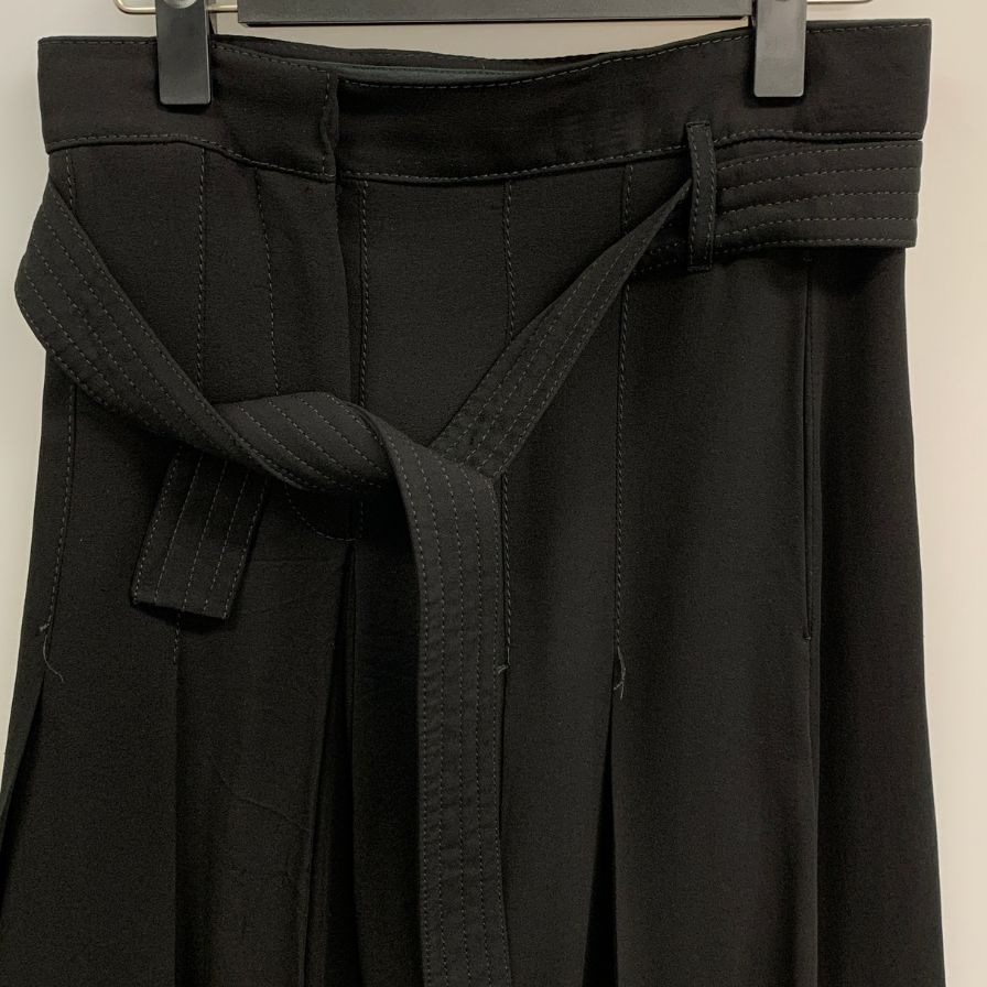 ヴァレンティノ パンツ シルク ステッチデザイン ベルト付き ブラック サイズ36 レディース Valentino 【AFB9】