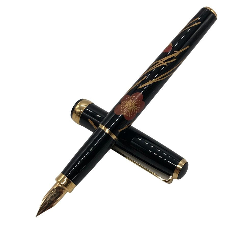 プラチナ 万年筆 蒔絵 梅と松葉 逸平作 ブラック×ゴールド ペン先K18 細字 PLATINUM【AFI17】