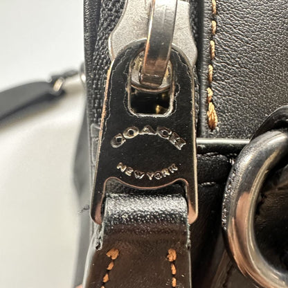 コーチ ショルダーポーチ レザー ロゴ ファスナー ブラック COACH【AFE6】