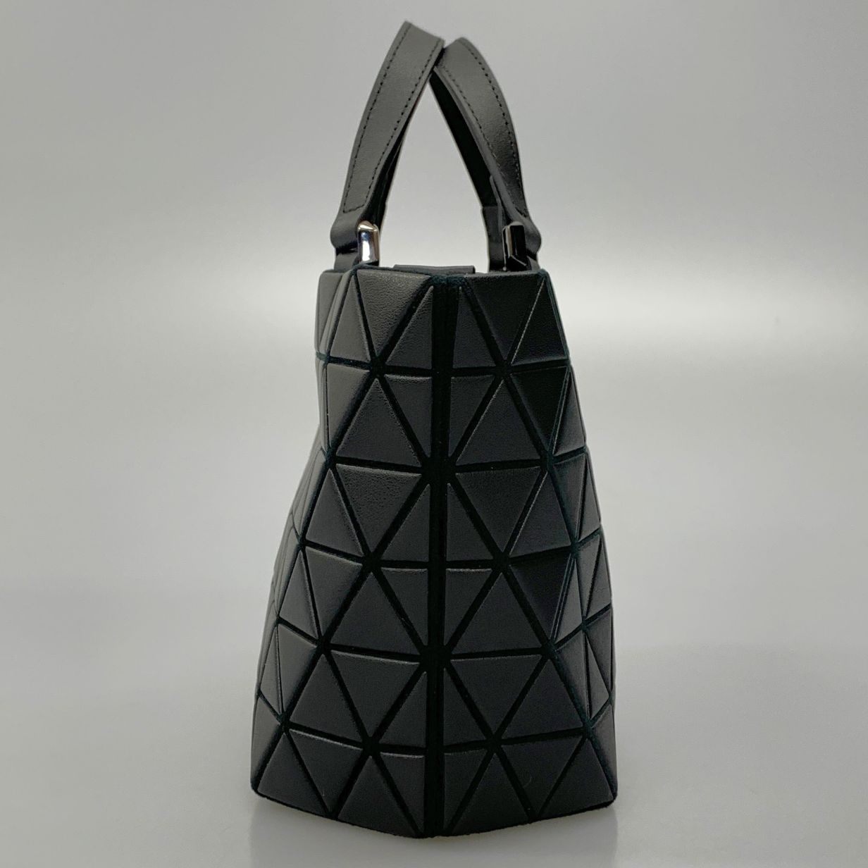 バオバオ イッセイミヤケ スモールハンドバッグ クリスタルマット BB58 AG313 ブラック レディース BAOBAO ISSEI MIYAKE【AFE12】