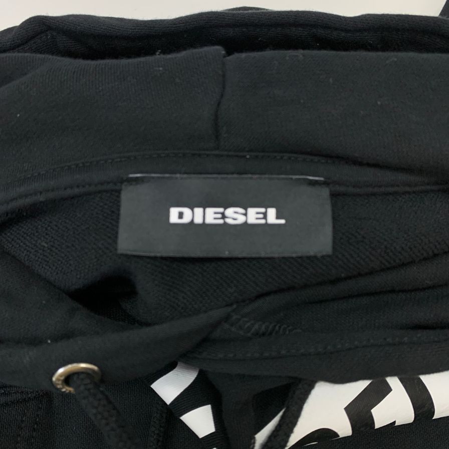 美品◆ディーゼル プリントロゴ入り プルオーバーパーカー ブラック サイズL DIESEL 【AFB16】