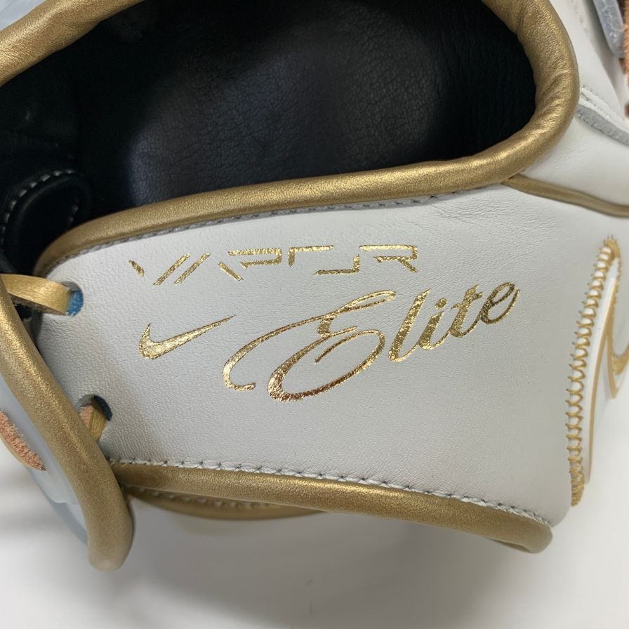 ナイキ ヴェイパーエリート 軟式用グラブ 右投げ 内野手用グローブ 11.75インチ ホワイト系 NIKE【AFI20】【中古】
