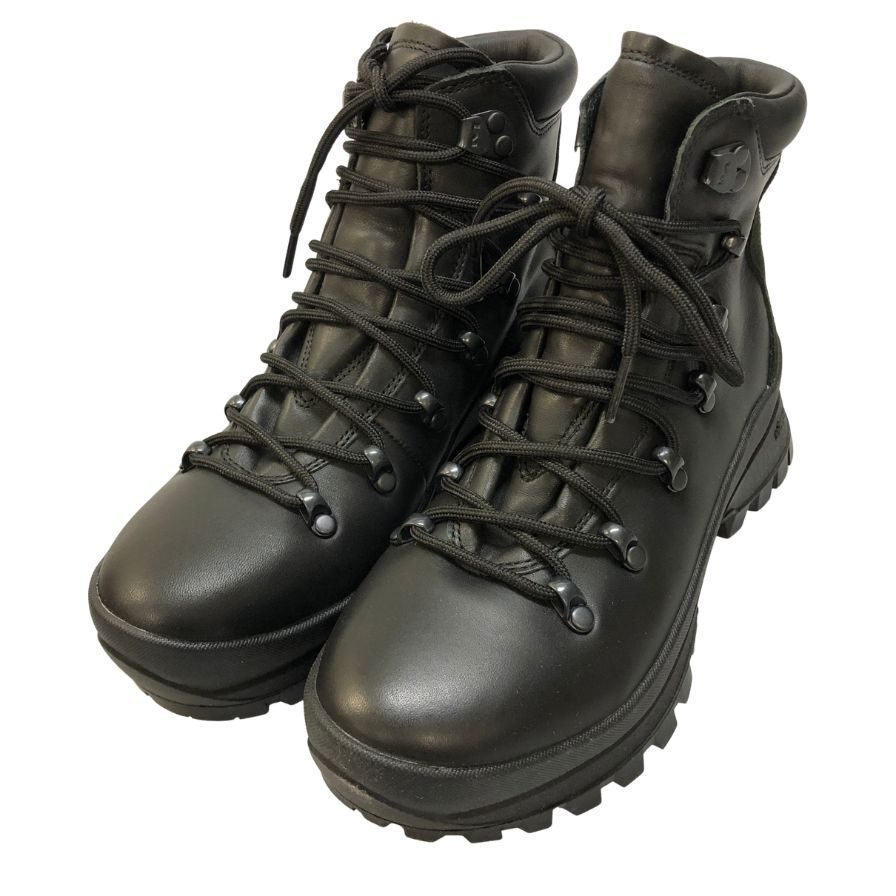メレル ブーツ トレッキングブーツ Bristol MID レディース サイズ24.5 ブラック MERRELL 約24.5cm【AFD7】