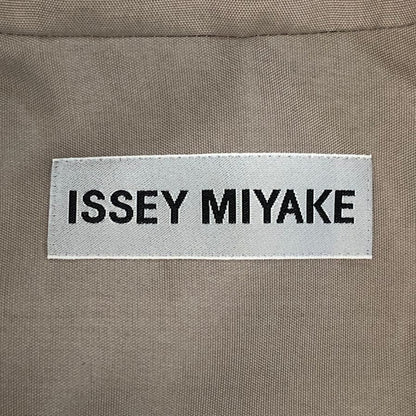 極美品◆イッセイミヤケ ベルテッドコート IM21FA509 ポリエステル レディース ベージュ サイズ2 ISSEY MIYAKE 【AFA1】