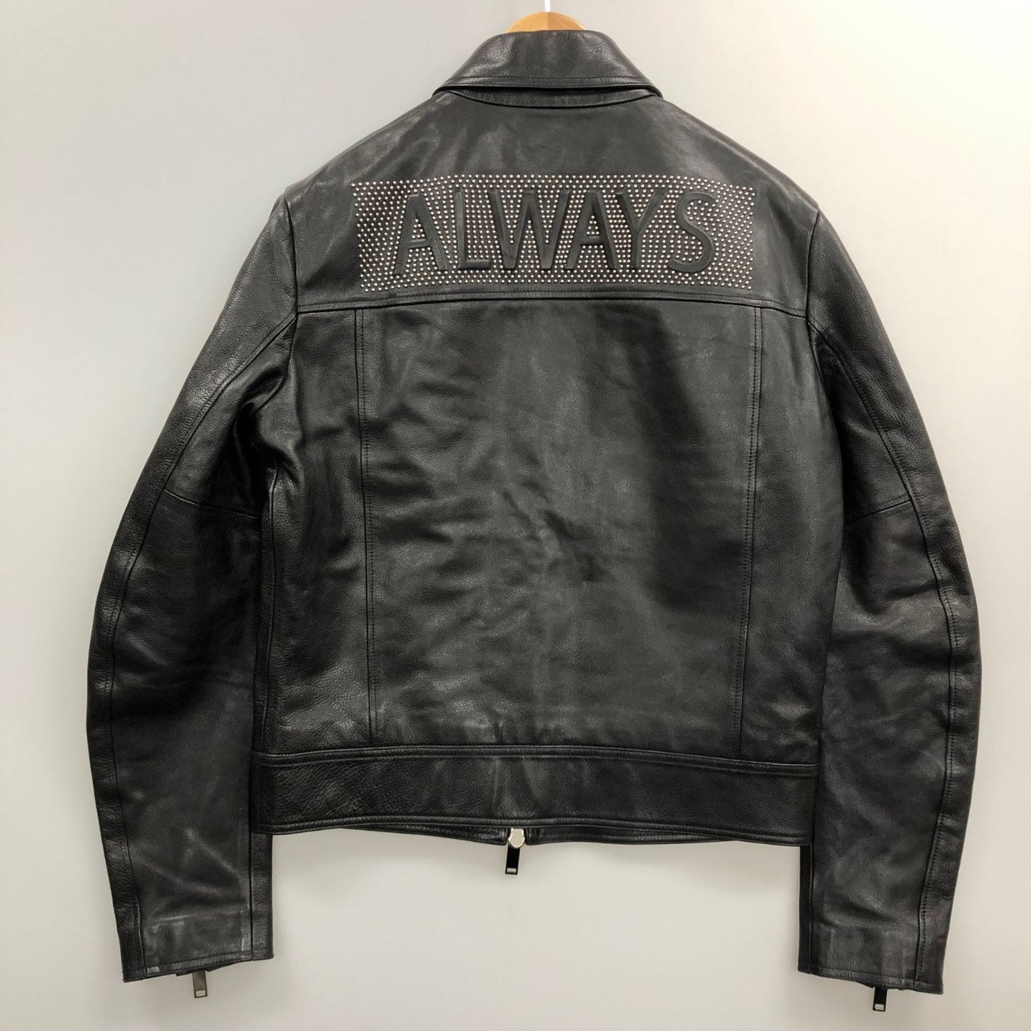 極美品◆ヴァレンティノ レザージャケット スタッズ ALWAYS ブラック カウレザー メンズ サイズI48 VALENTINO 【AFG1】