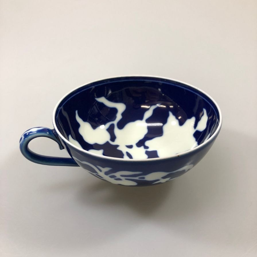 深川製磁 草花折枝白抜紋 紅茶碗皿 カップ&ソーサー【AFI28】【中古】