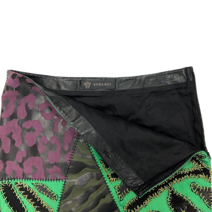 ジャンニヴェルサーチ レザー ミニ スカート レディース クロスパッチ ラムスキン サイズ40 マルチカラーGIANNI VERSACE【AFB44】